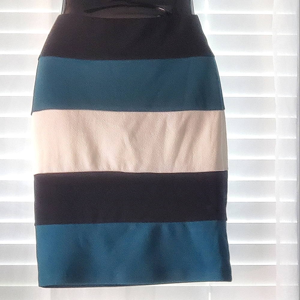 Olivia Blu Striped Stretchy Knee Length Pencil Skirt SZ. Small